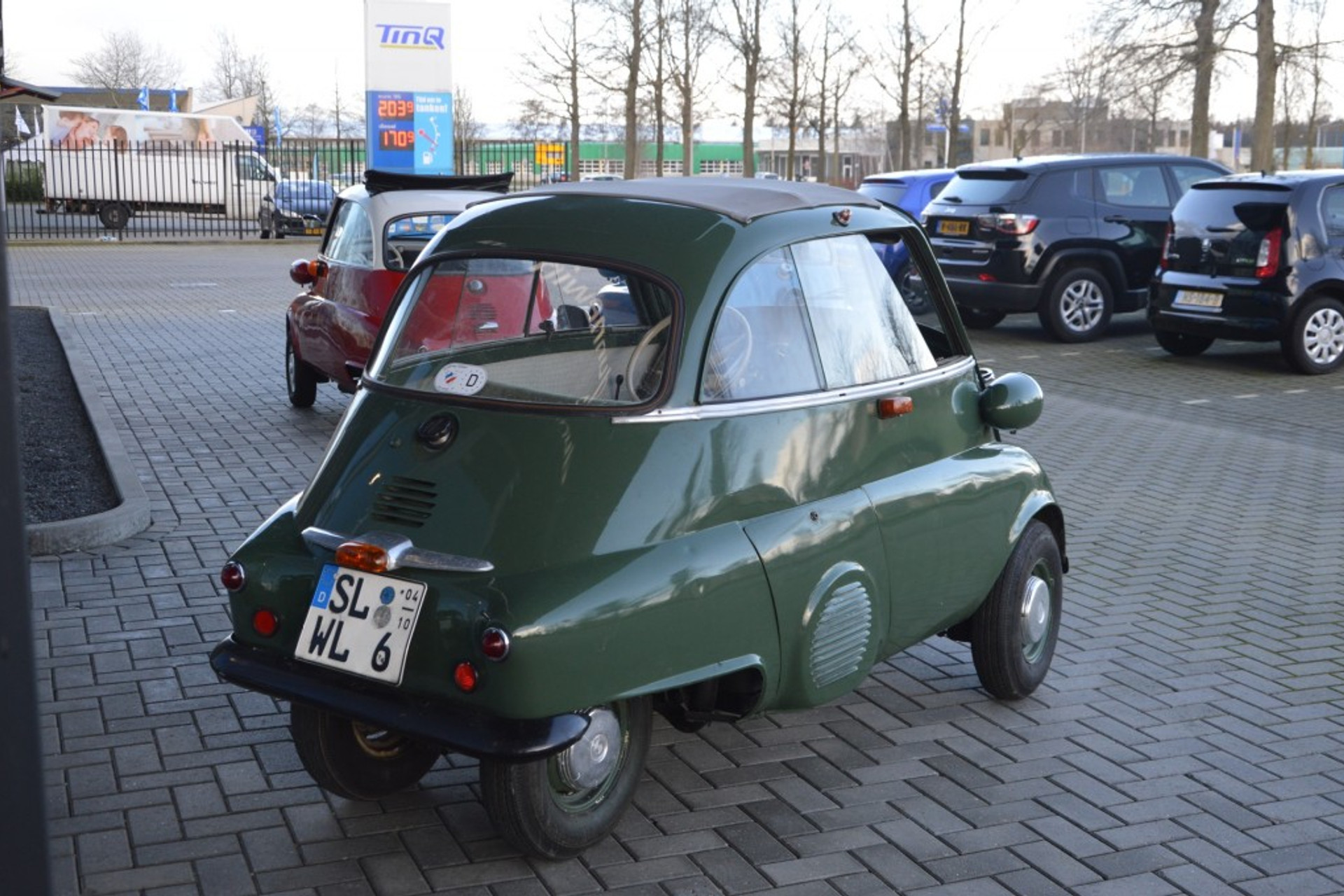34615245-4.jpg