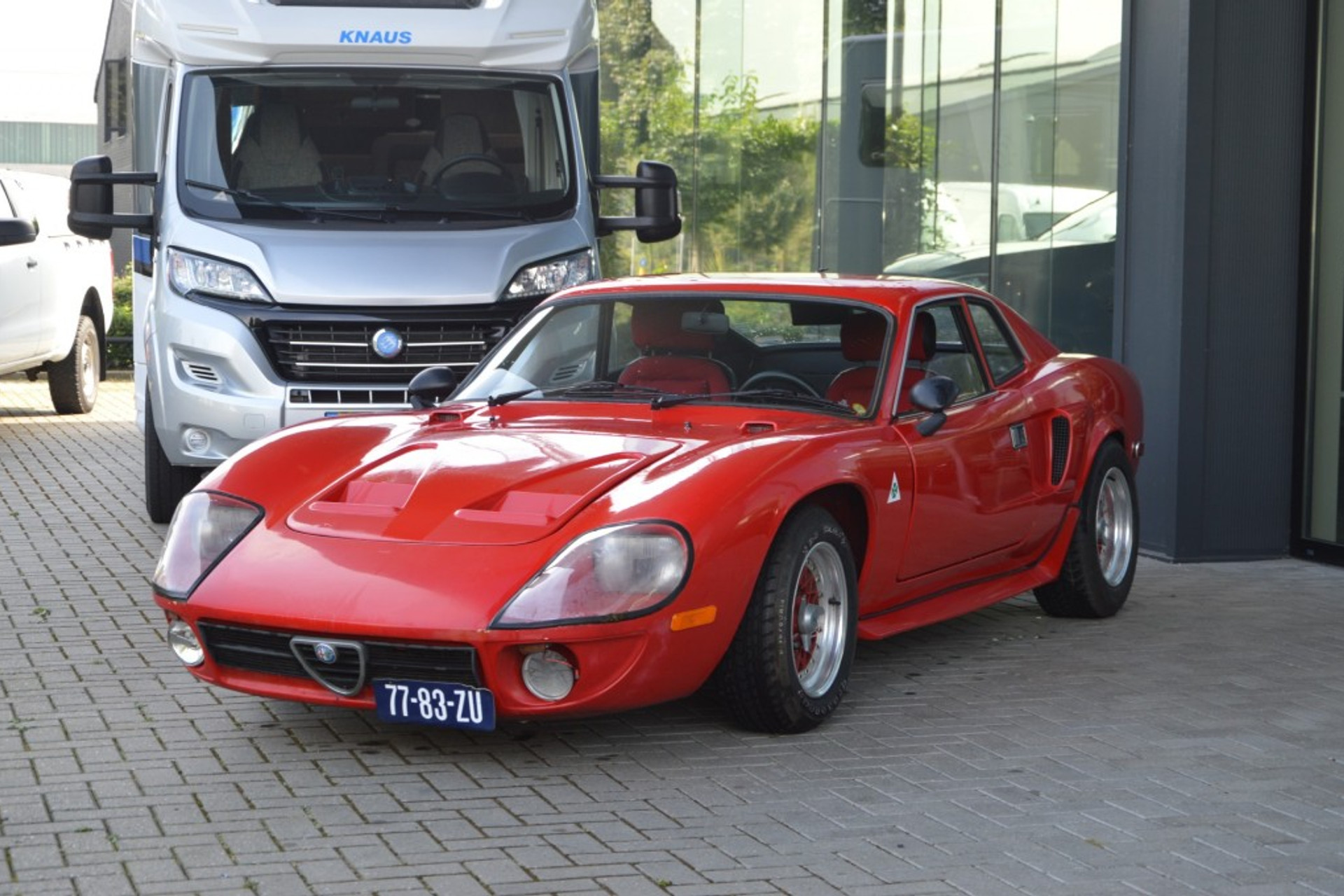 35256690-2.jpg