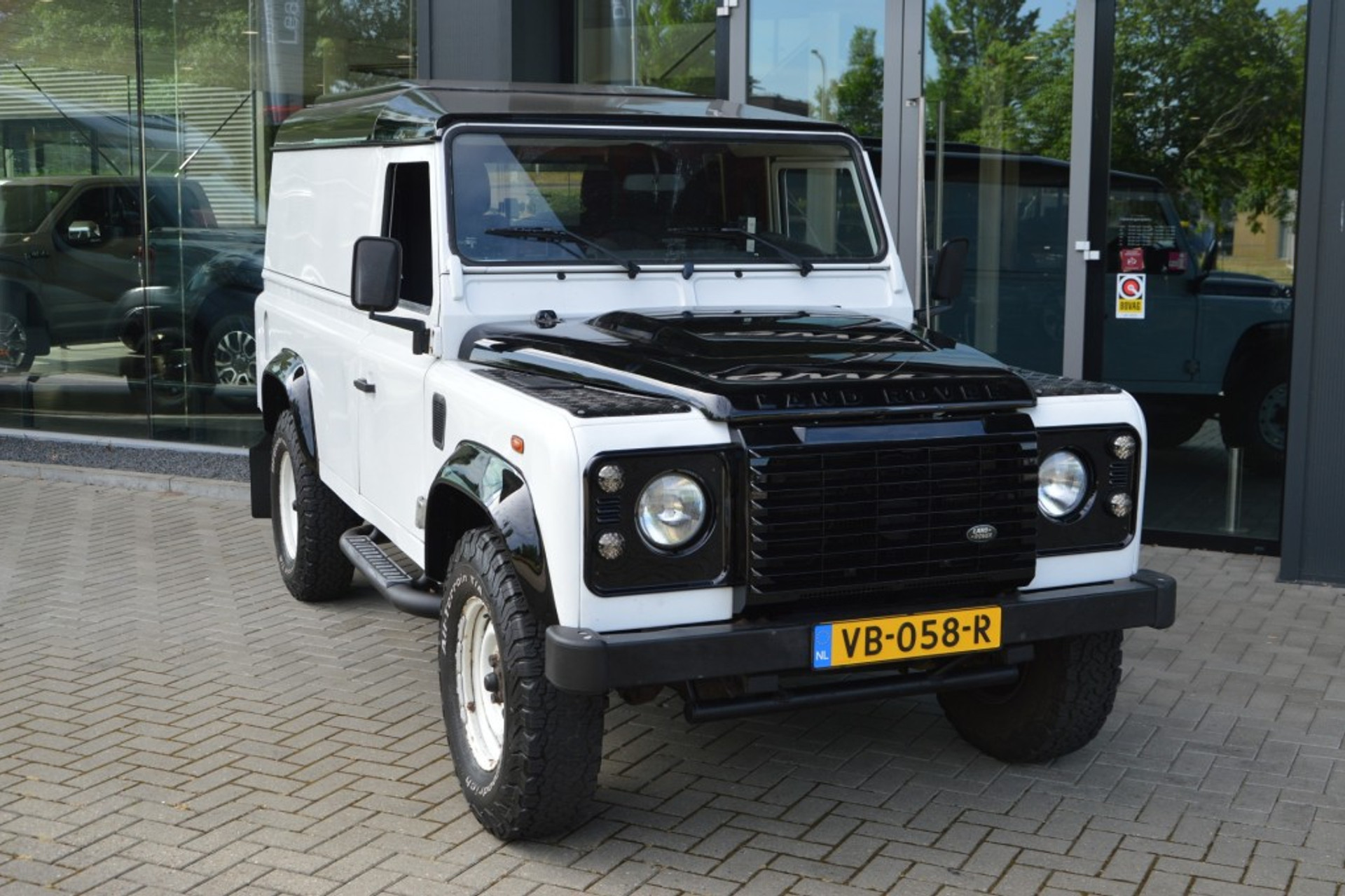 35398259-1.jpg