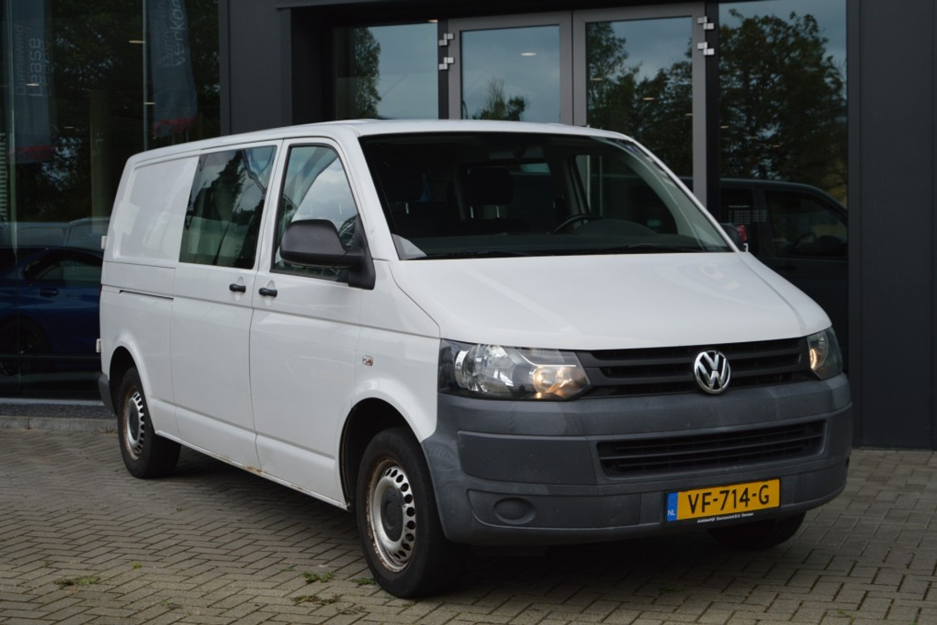37516313-1.jpg