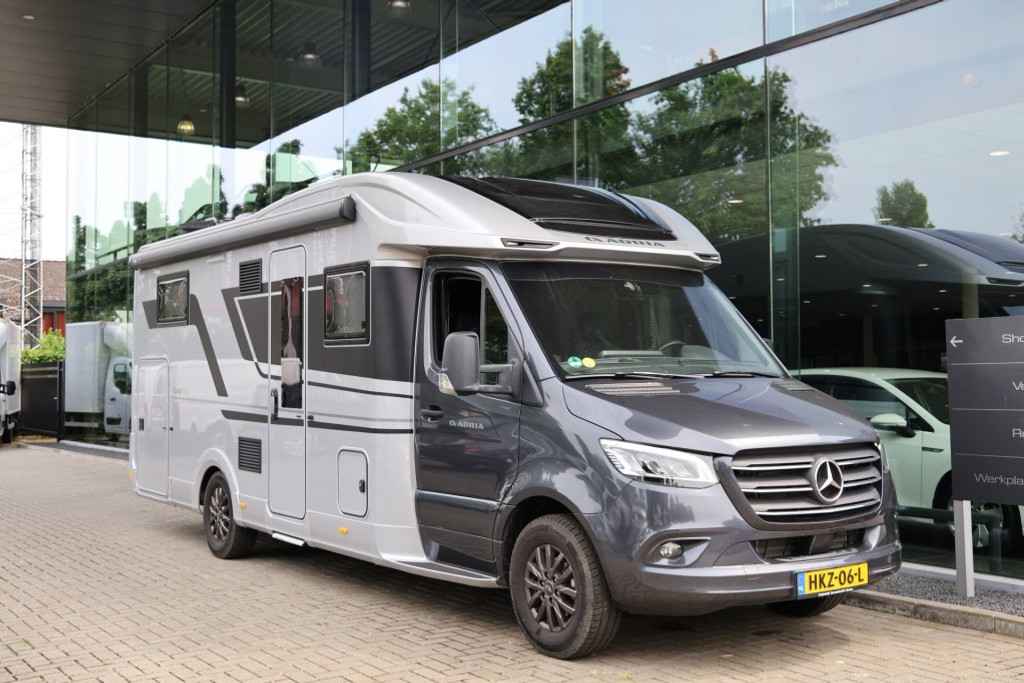 54633355